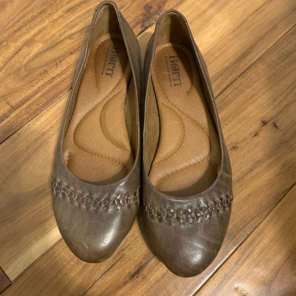 Born comfy cush flats size 8